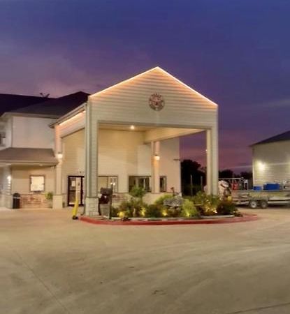 Lone Star Inn And Suites Victoria Exterior photo