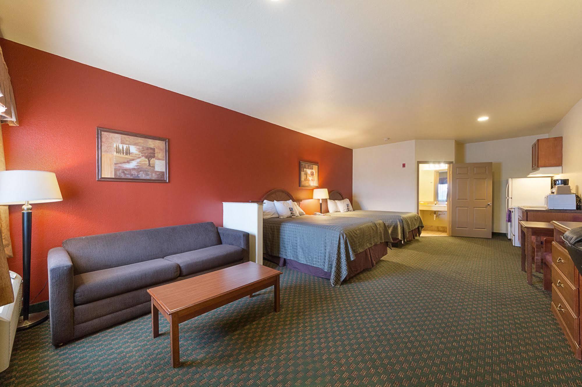 Lone Star Inn And Suites Victoria Exterior photo