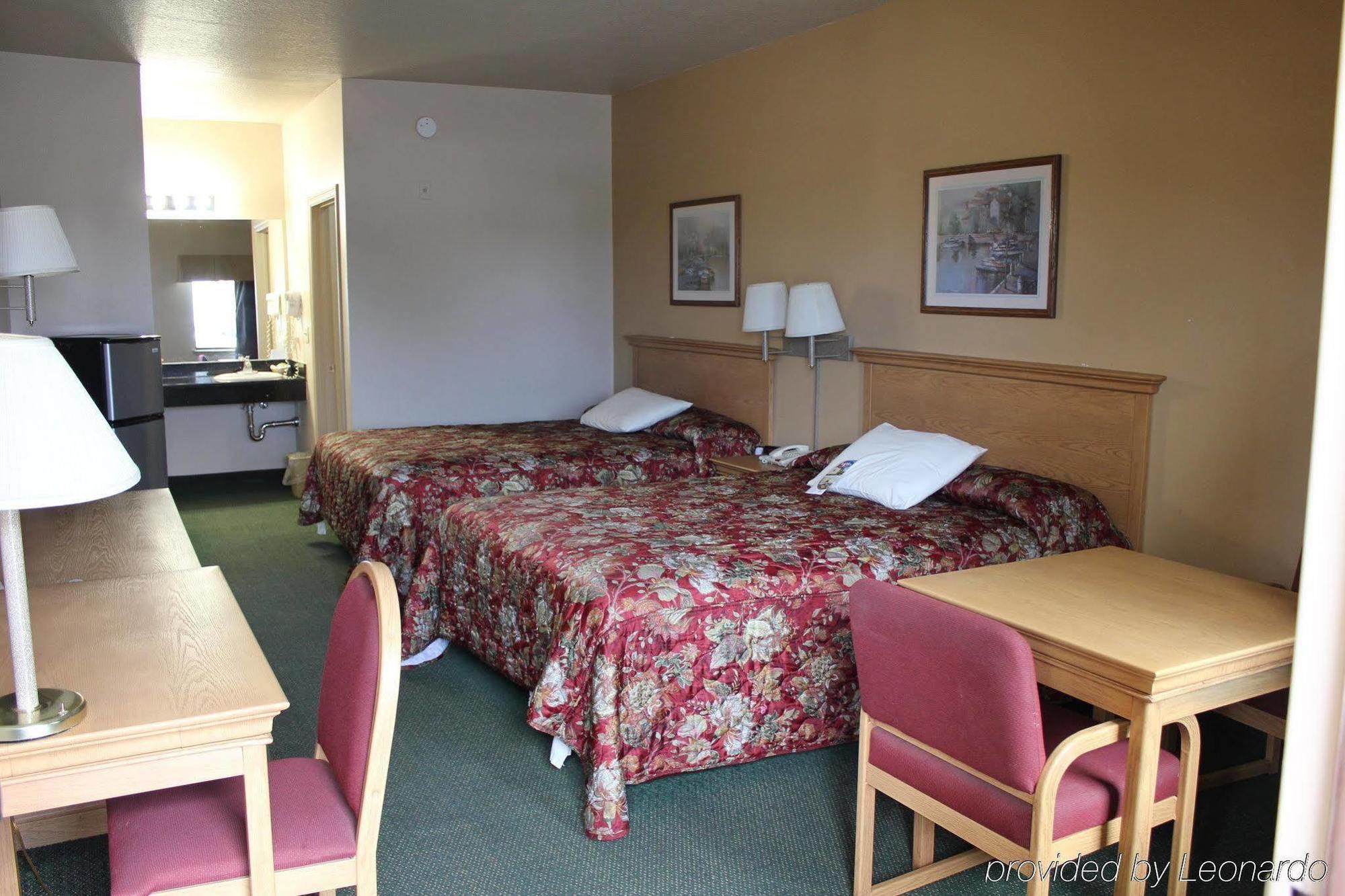 Lone Star Inn And Suites Victoria Exterior photo