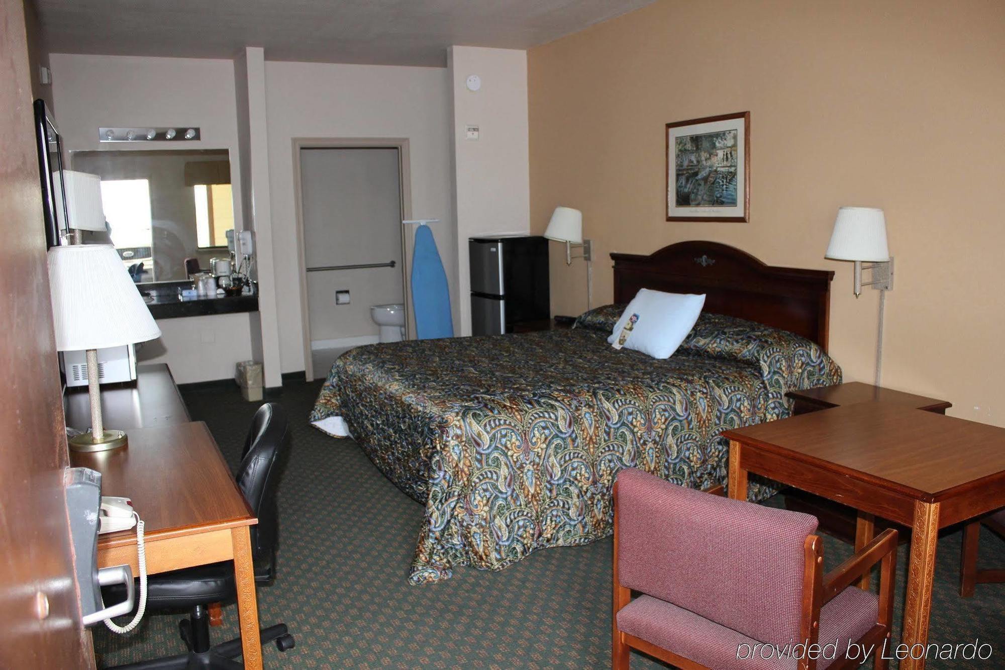 Lone Star Inn And Suites Victoria Exterior photo